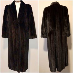 Vintage Natural Mahogany Female Ranch Mink Fur Coat